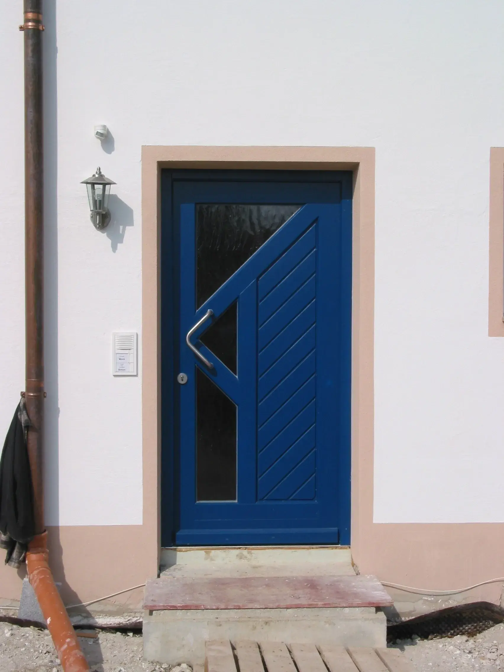 Haustüre in Fichte deckend blau beschichtet