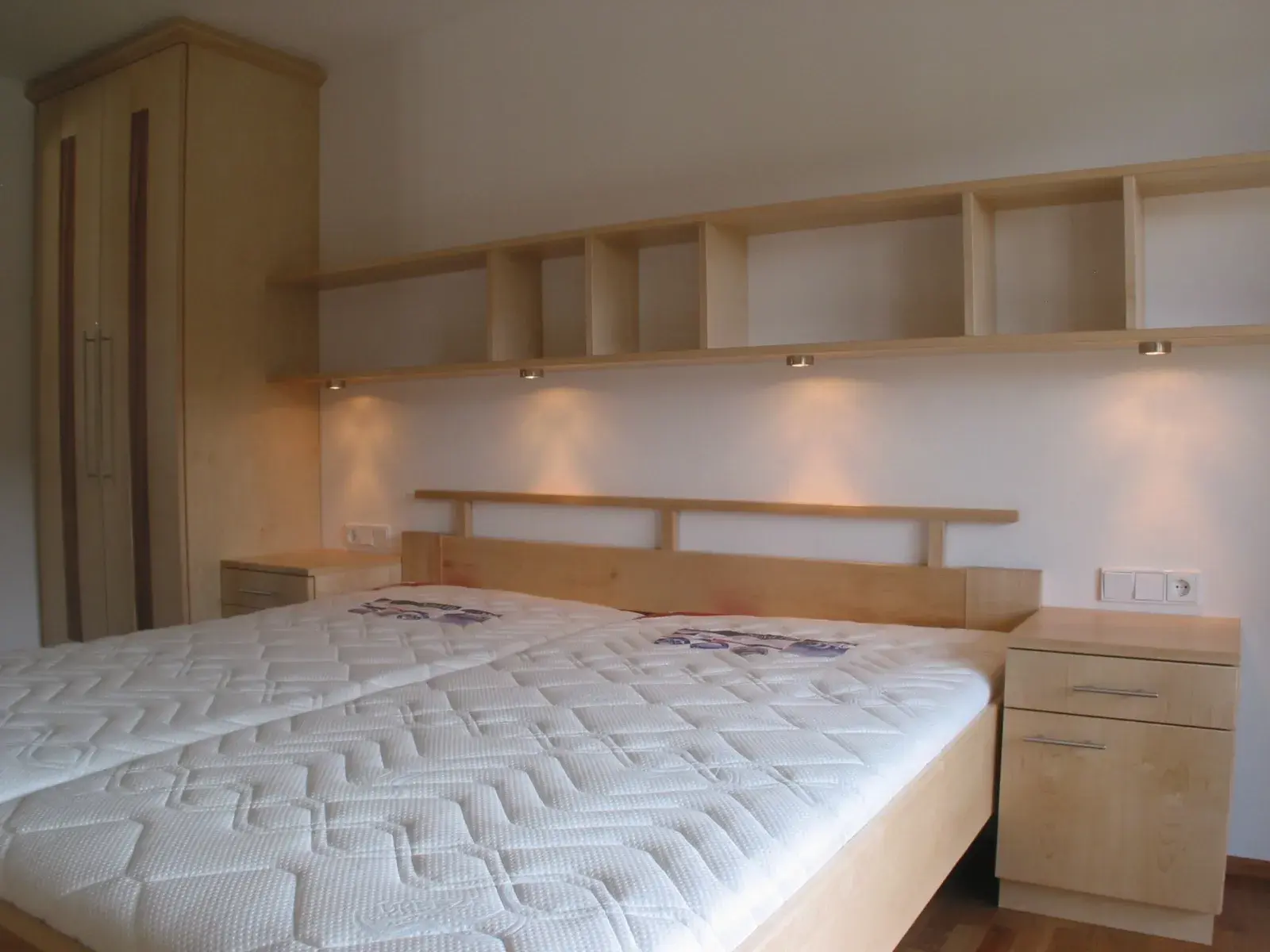 Bett aus indischem Apfel