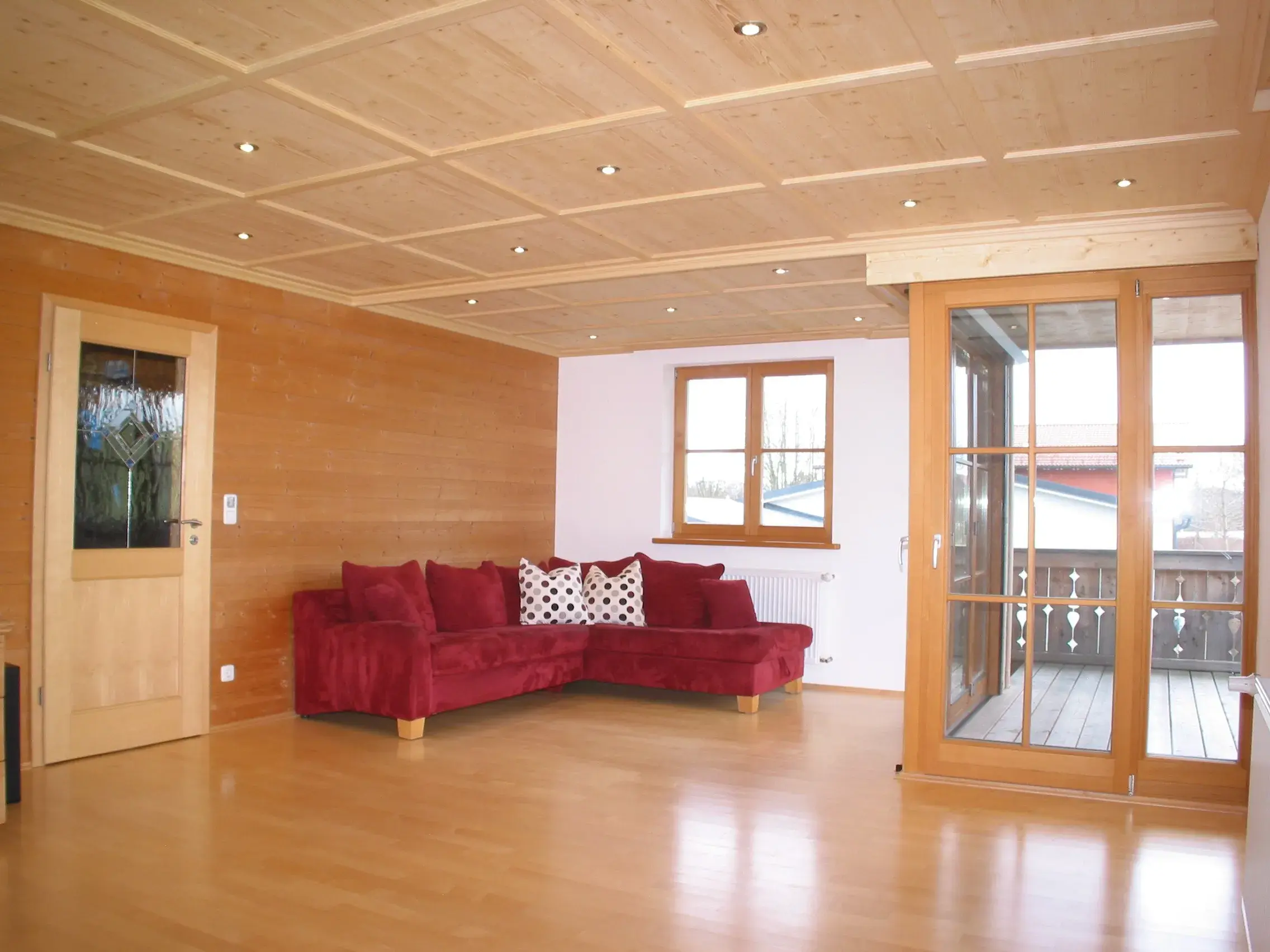 Kasettendecke aus Fichte mit LED Spots