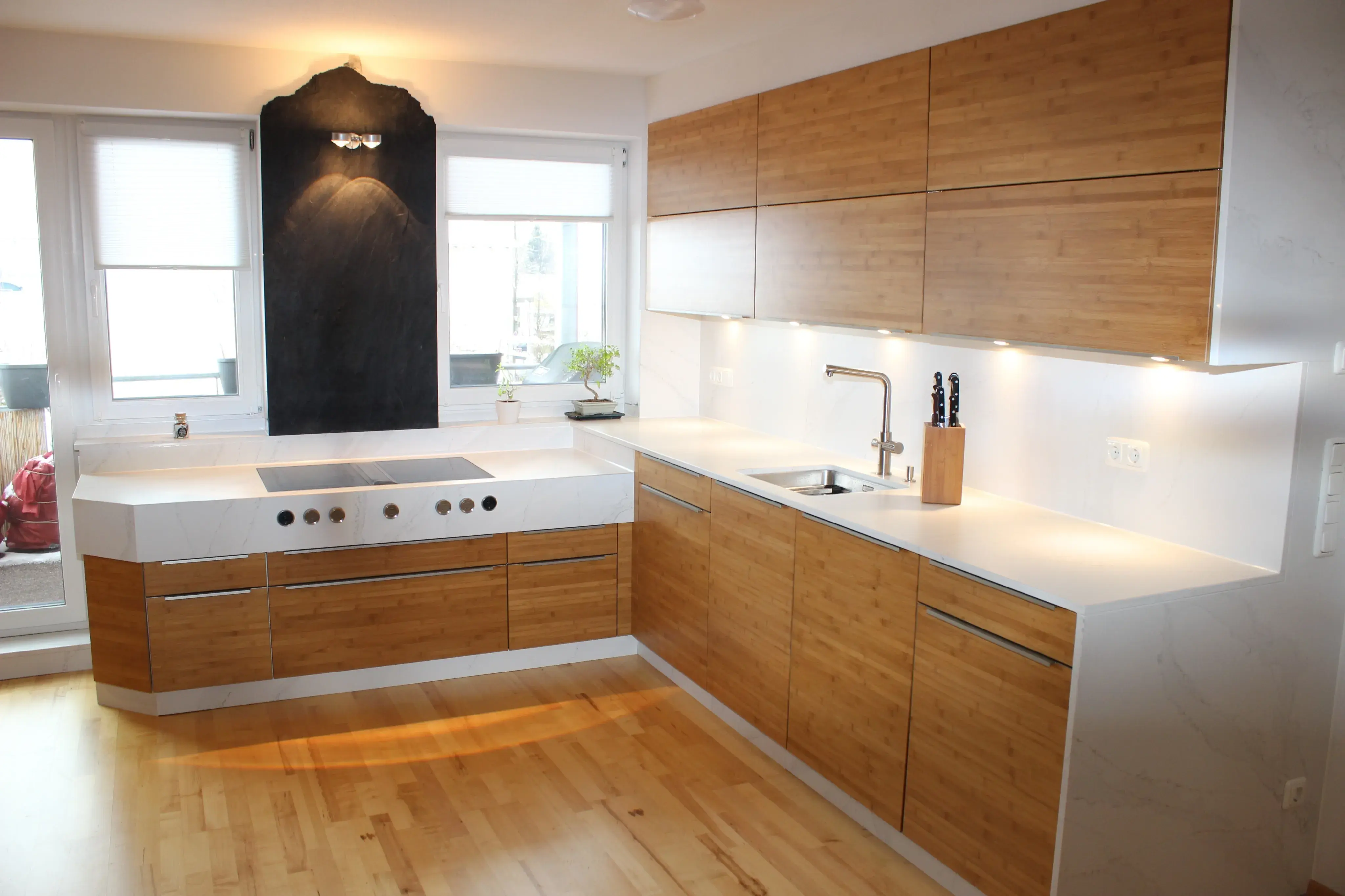 Küche Steinplatte und Wange Front Bambus