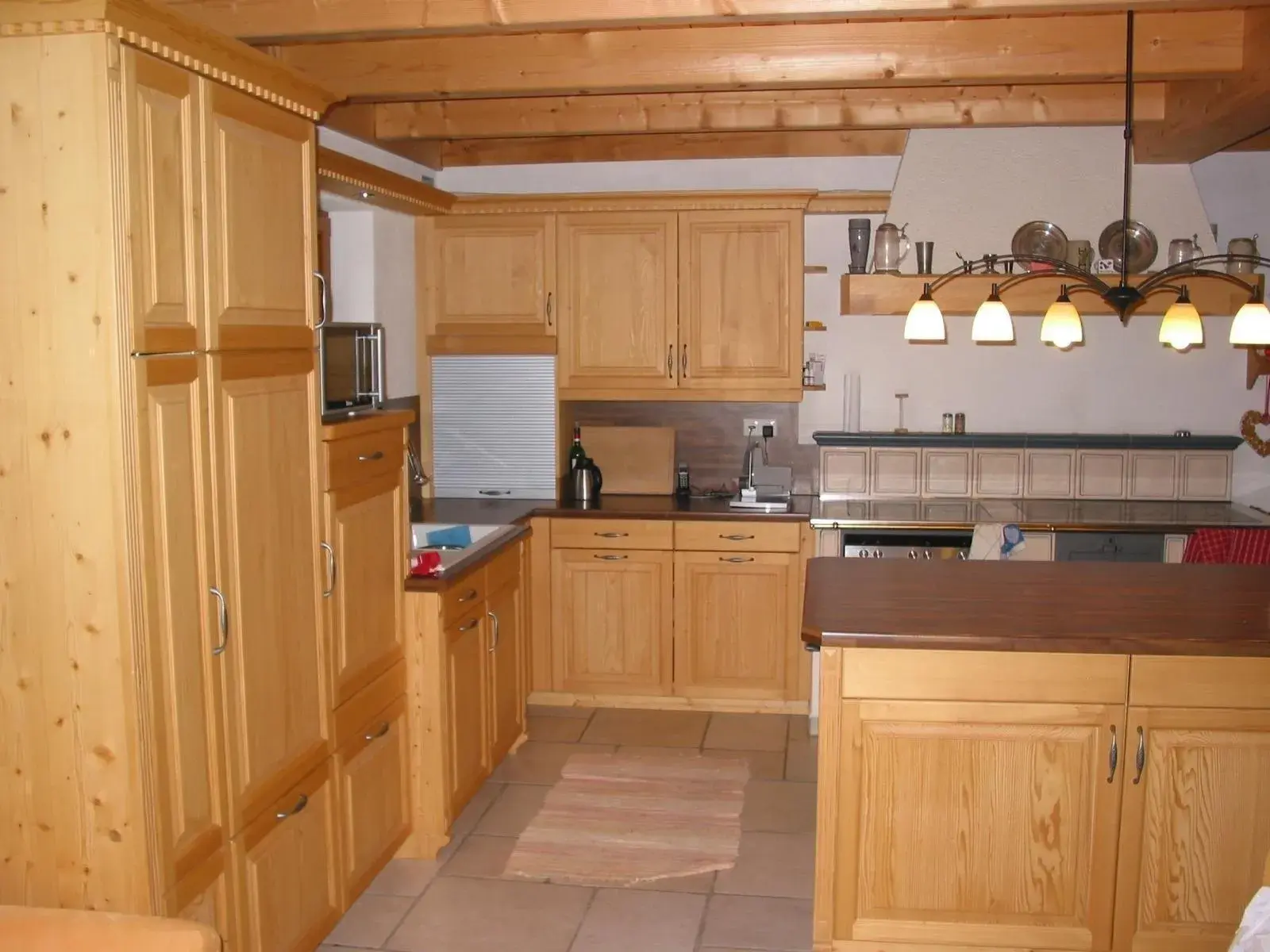 Landhausküche in Holz