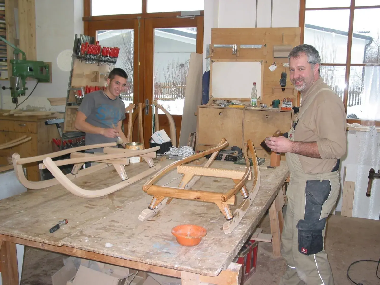 Schlittenbau bei der Schreinerei Huber