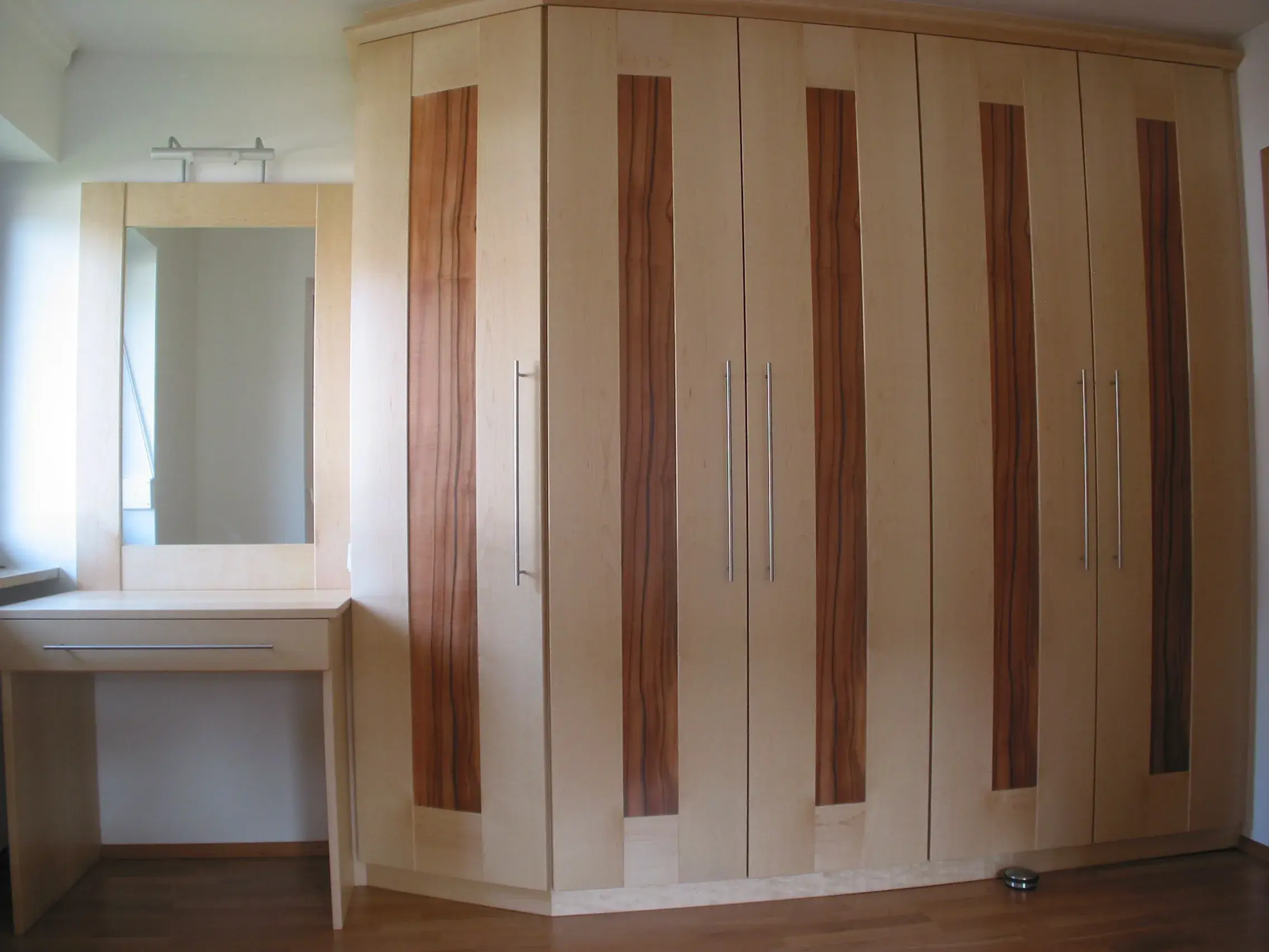 Schrankwand für das Schlafzimmer